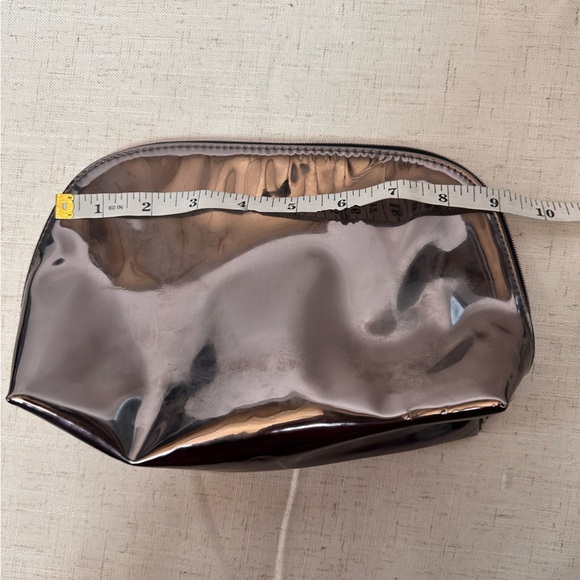 YSL Beauté Metallic Mirrored Cosmetic Bag | Yves Saint Laurent Travel Pouch - Picture 10 of 10